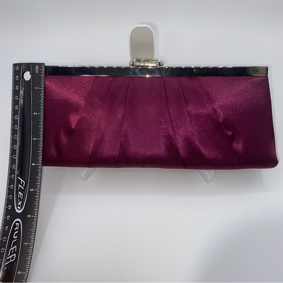 Gunne Sax Satin Pleated Burgundy Evening Bag Clutch with Silver Chain Hardware - Picture 8 of 12